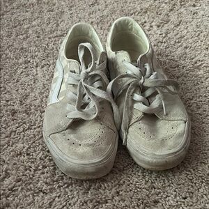 Vans Women's Sneakers - White and Cream